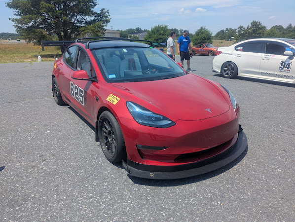 Tesla Model 3 splitter and mount kit.