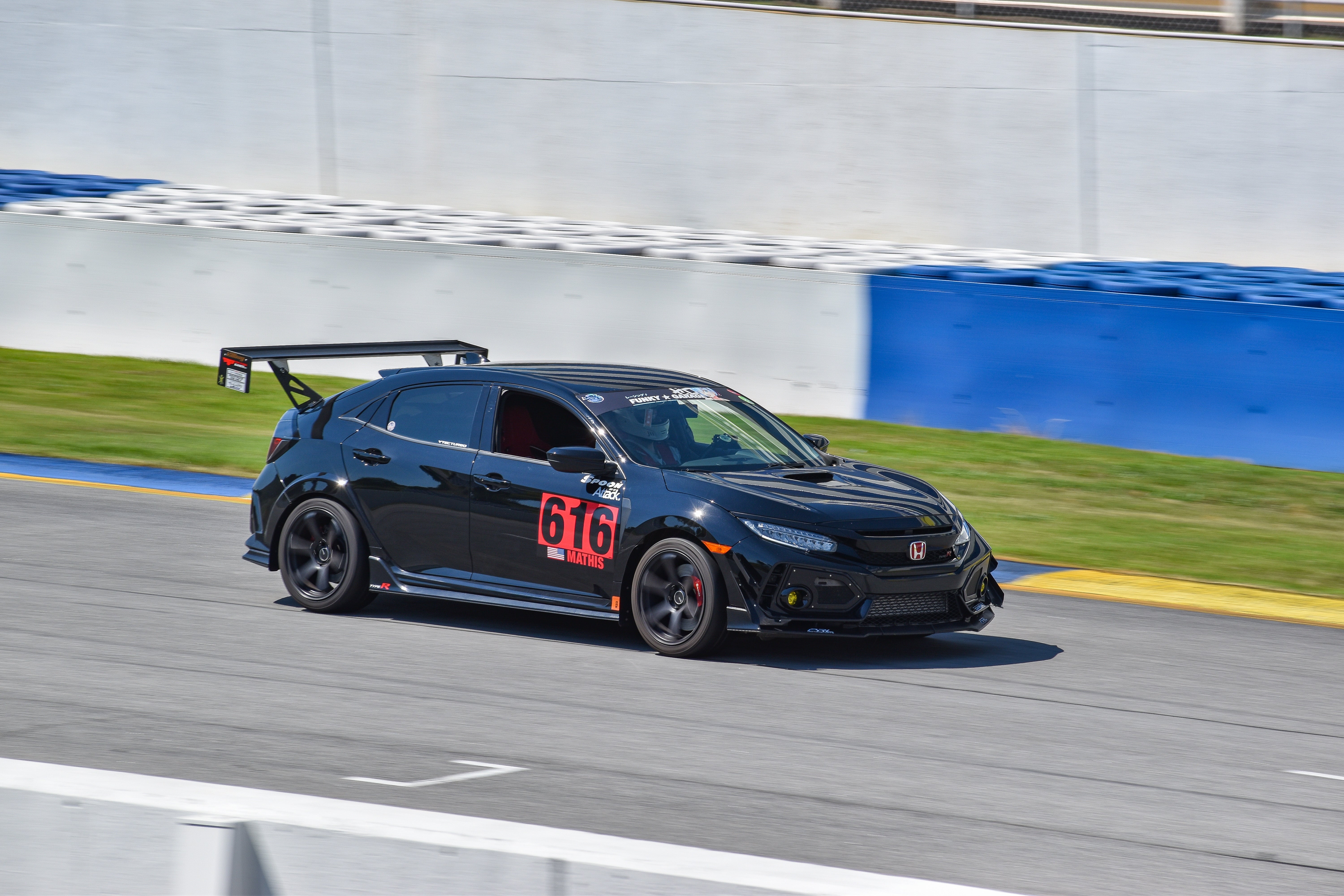 Honda – Nine Lives Racing